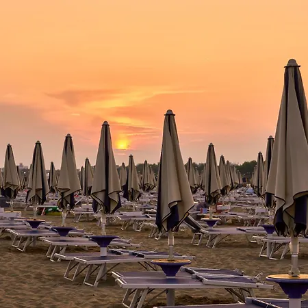 Enjoy The Sea View Of Our Modern Flat - Beahost Lejlighed Bibione